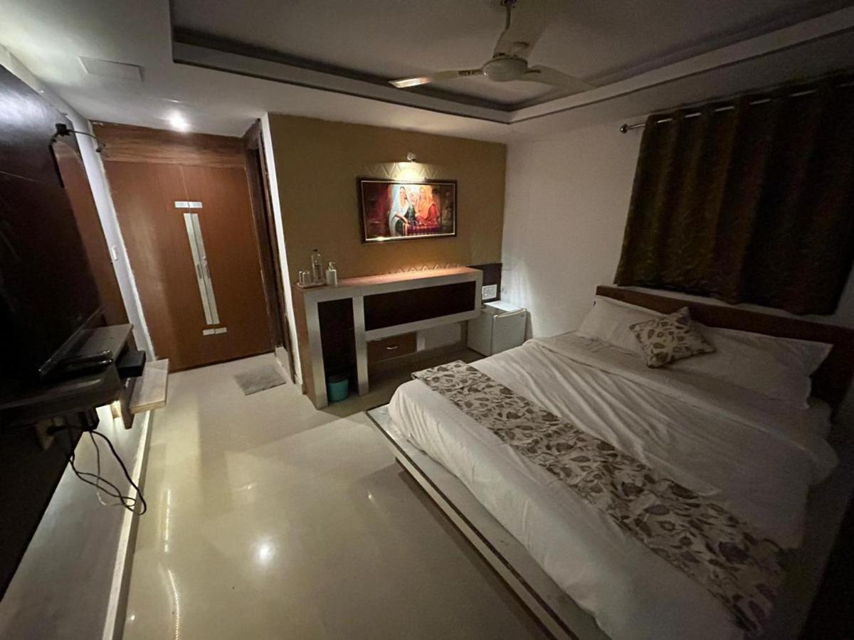 The Peach Tree Rooms Mount Abu Esterno foto