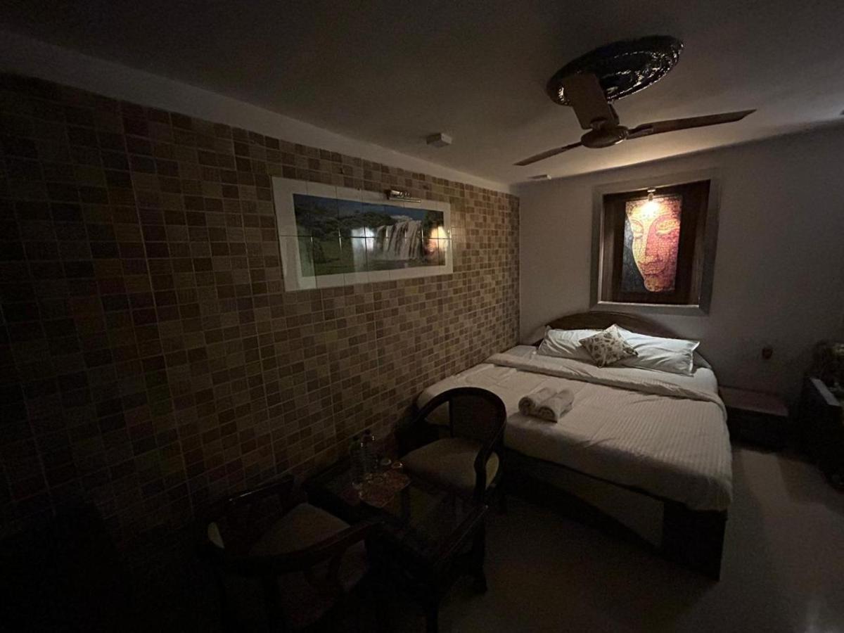 The Peach Tree Rooms Mount Abu Esterno foto